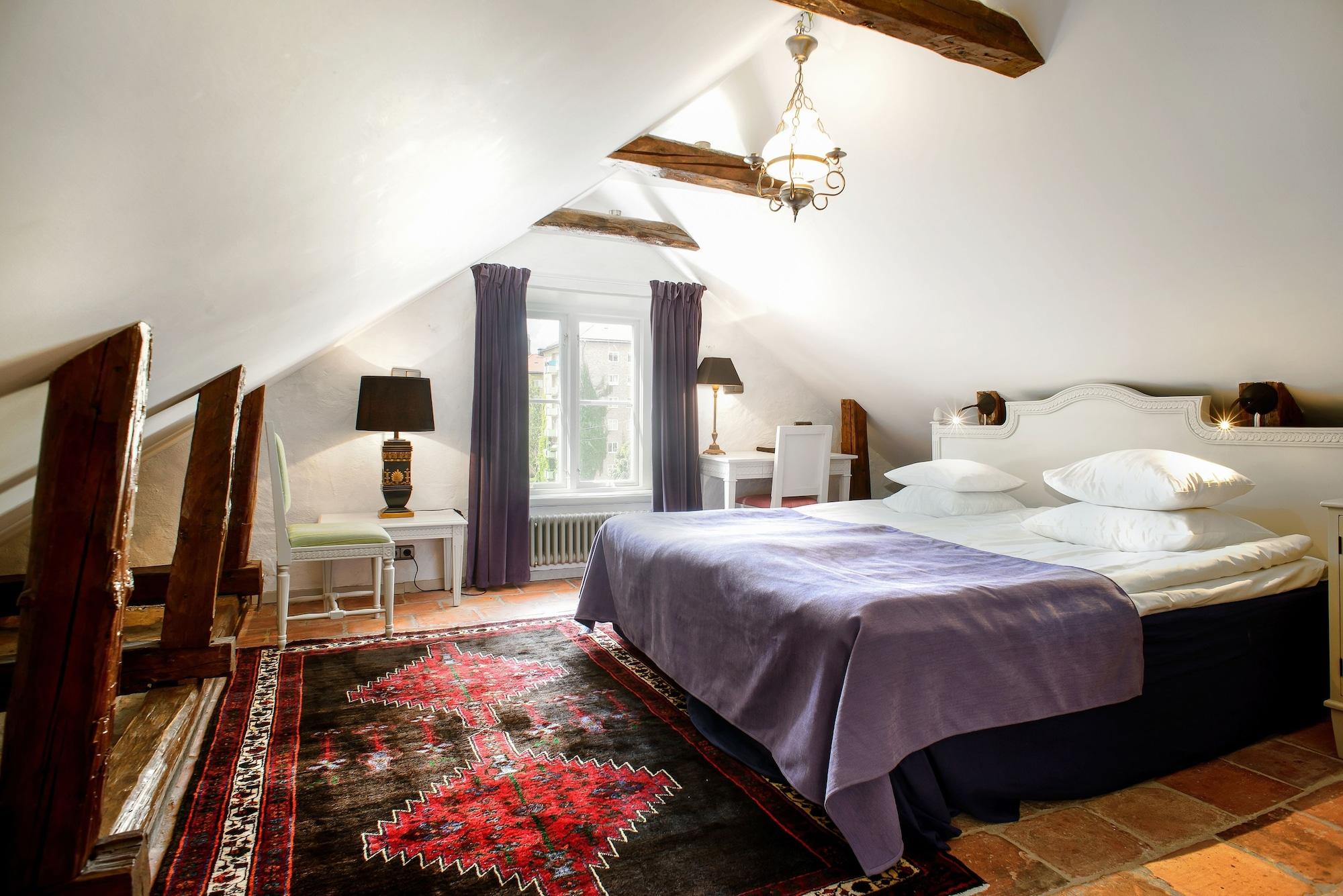 Hellstens Malmgård 3*